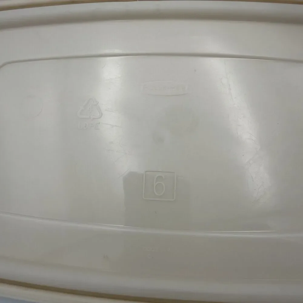 Vintage Rubbermaid Servin' Savers #6 Storage Container Almond Lid 7 Cups 1.7 L